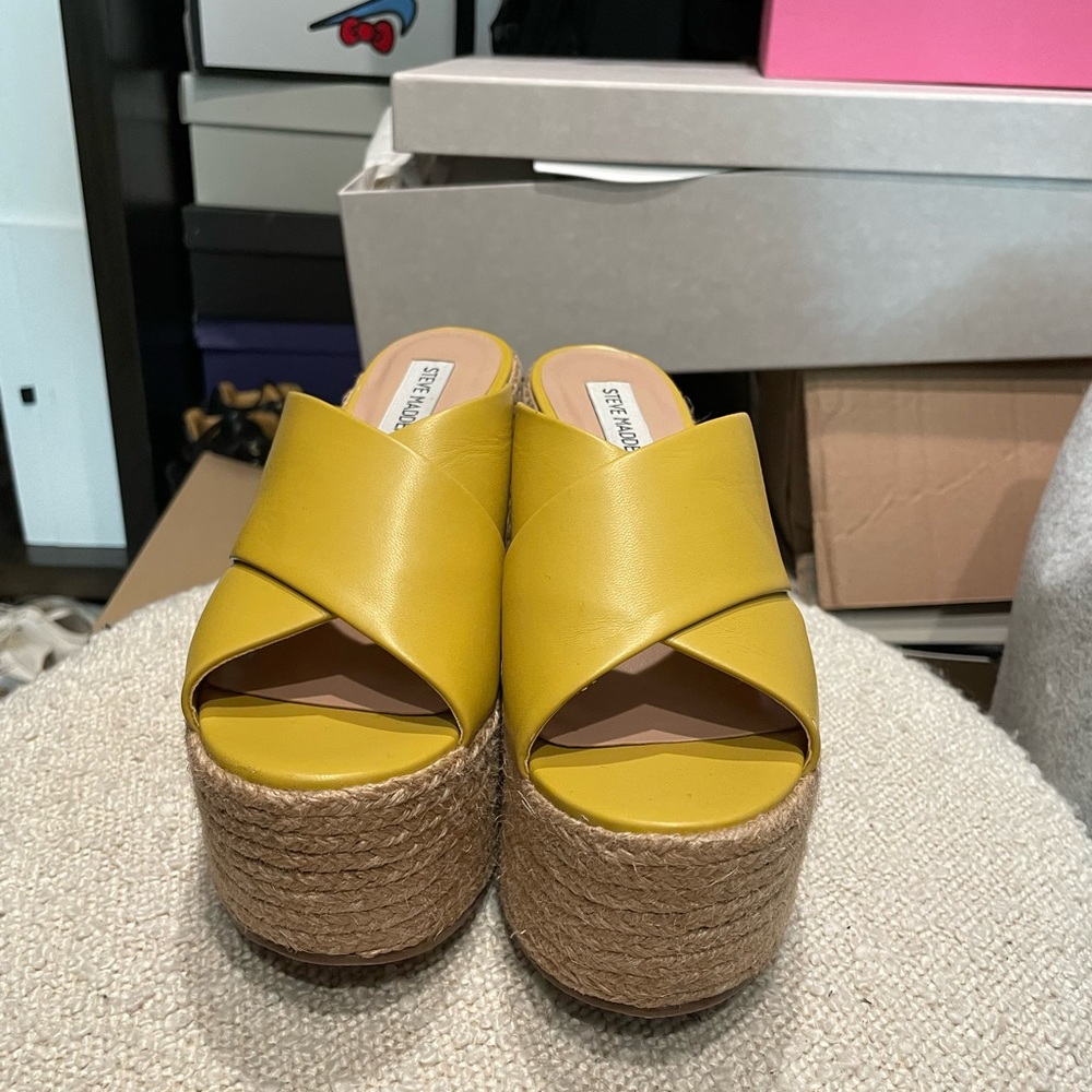 Steve Madden Lime Green/ Chartreuse Espadrille platform sandal, sz 7